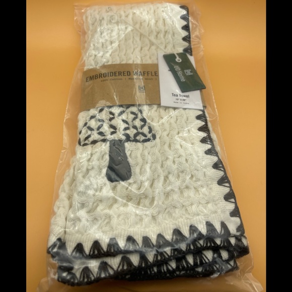 Urban Outfitters Critter Waffle Tea Towel, Cream, NWT - Picture 5 of 9